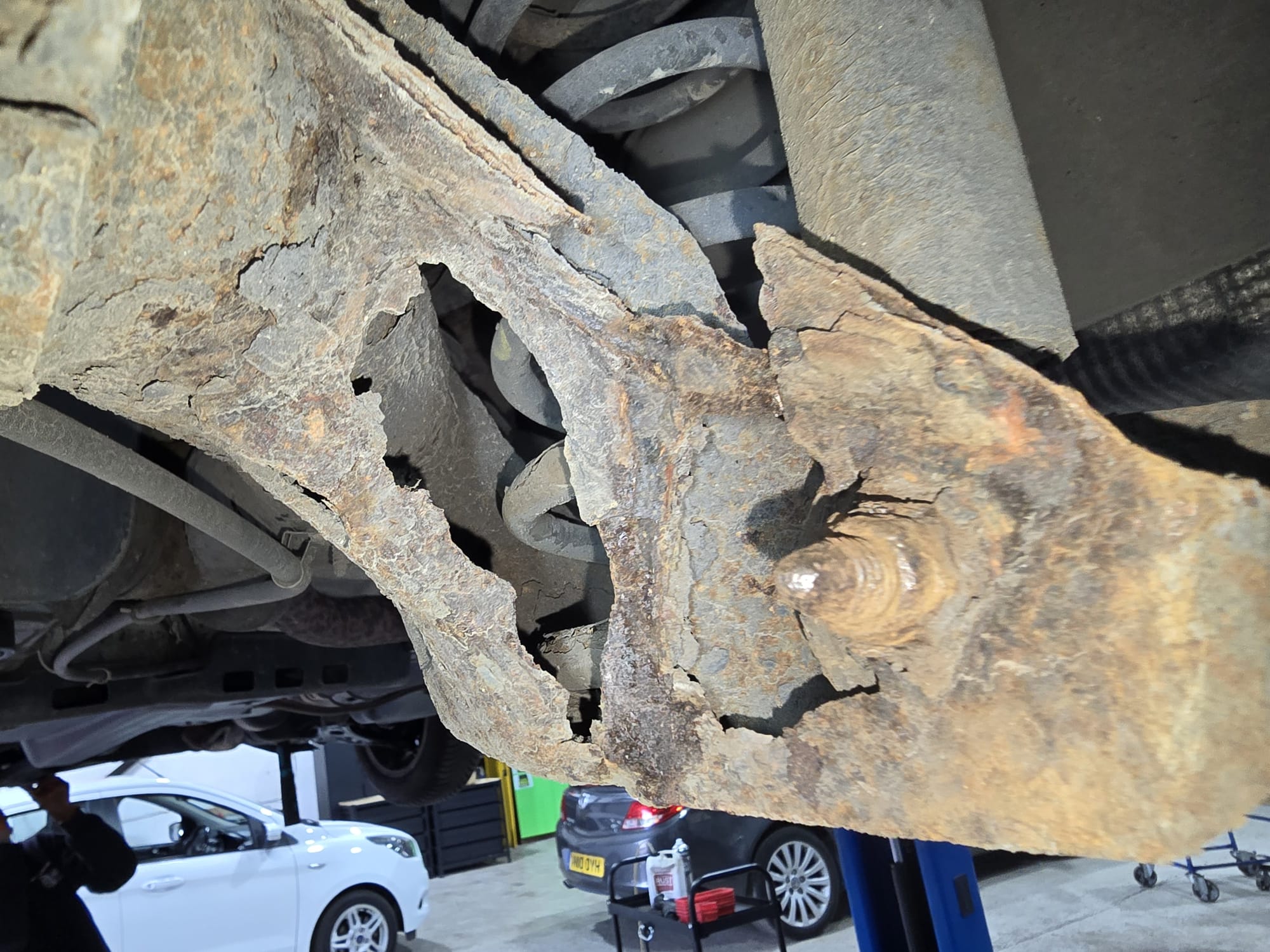 Anaaba Motors vehicle structural damage evidence 2